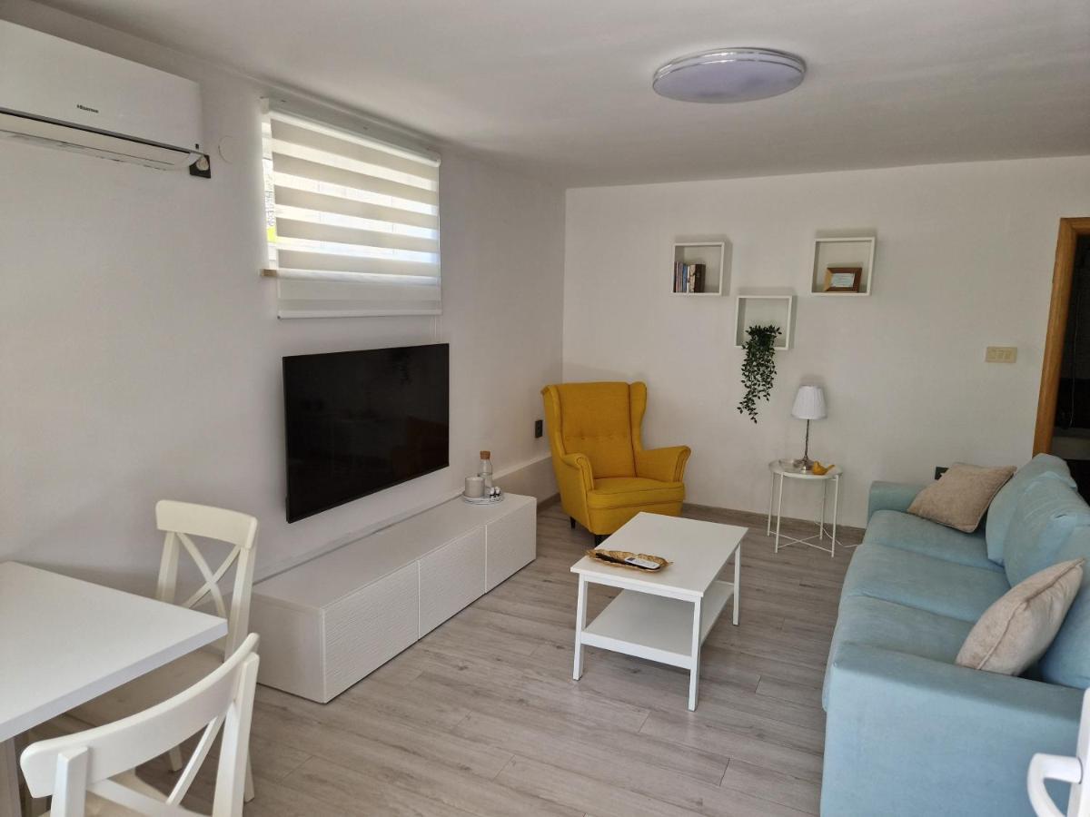 Apartman Jurjevic Krk Town Buitenkant foto